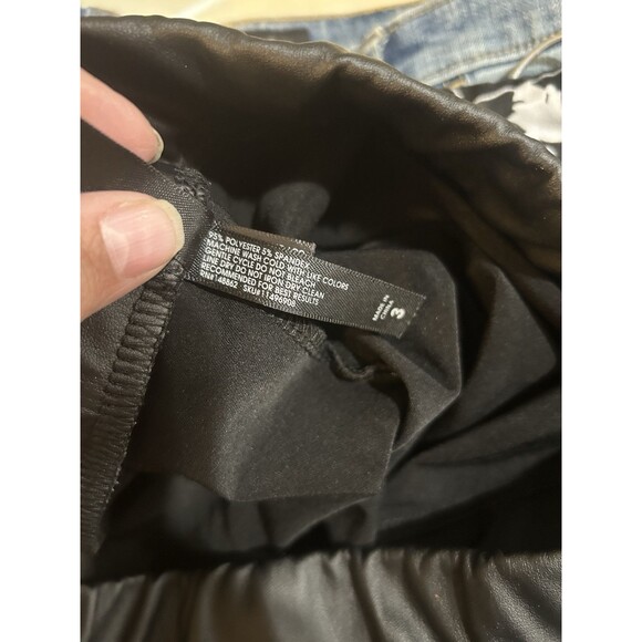 Torrid Leggings Women’s Size 3 Faux Leather Signature Waist Full Length Pants - Picture 3 of 4